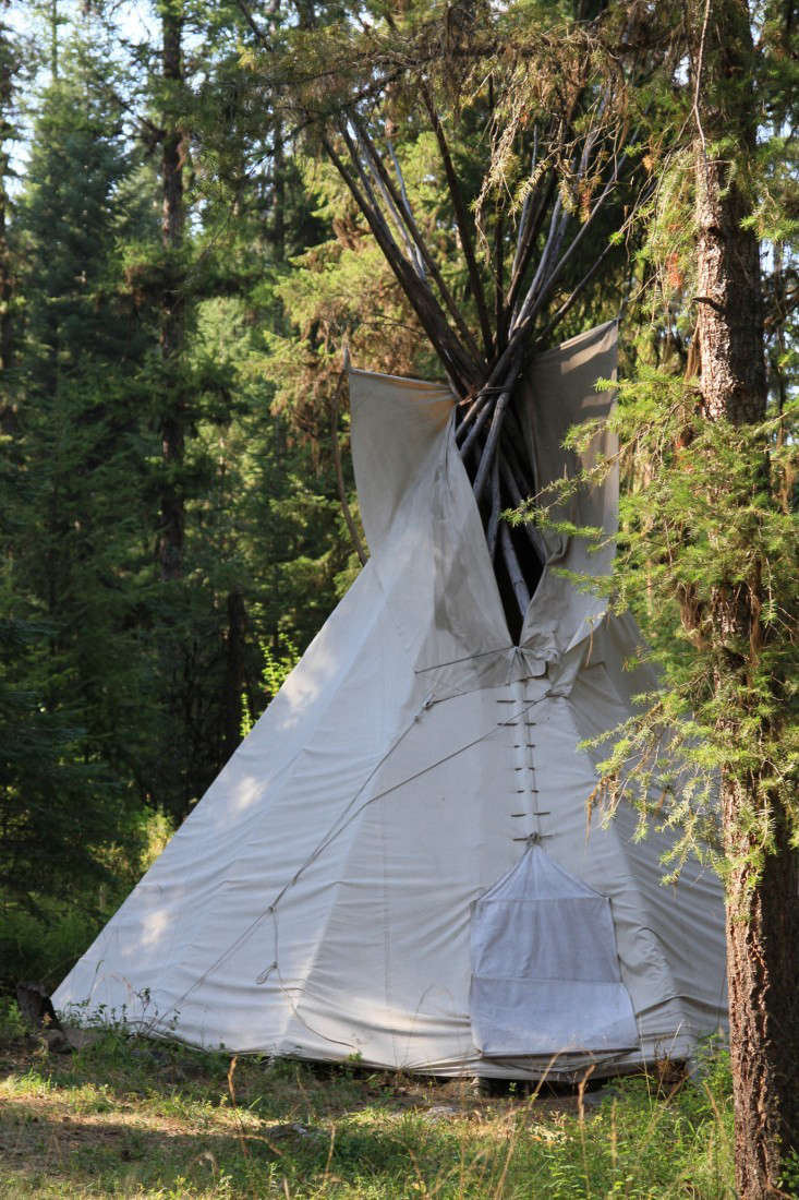 Canvas teepee shop